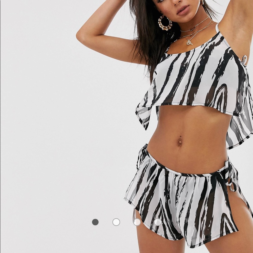 Zebra Beach set